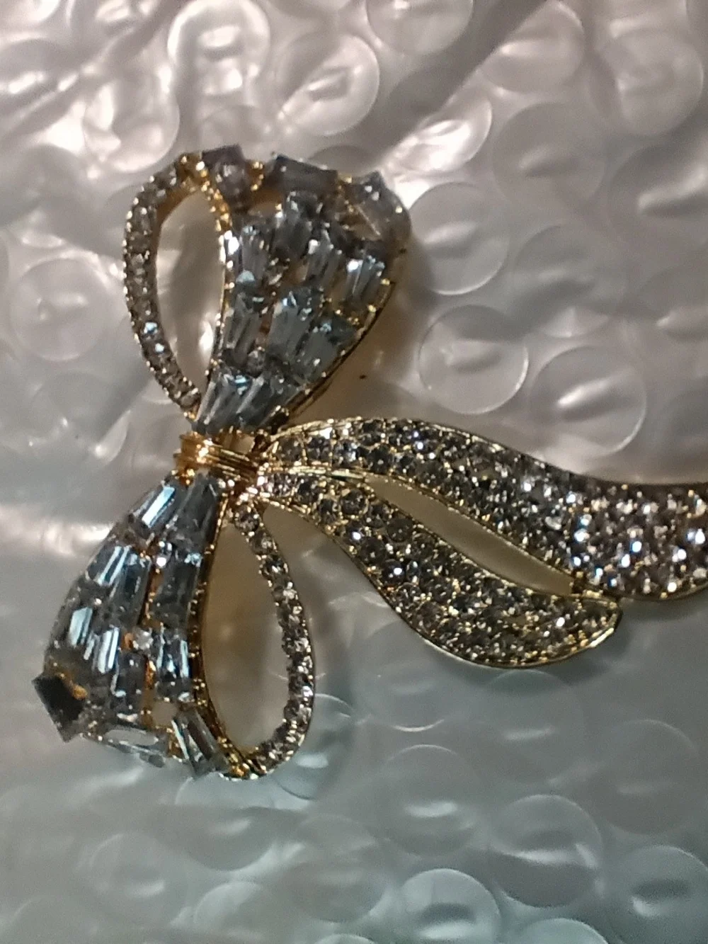 Gold-Tone Bow Brooch with Clear Crystals - Elegant Women’s Jewelry